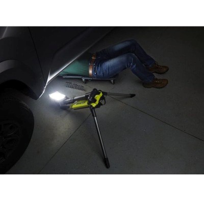 TRÍPODE DE ILUMINACIÓN LED 18V ONE+™  RYOBI (SIN BATERIA)